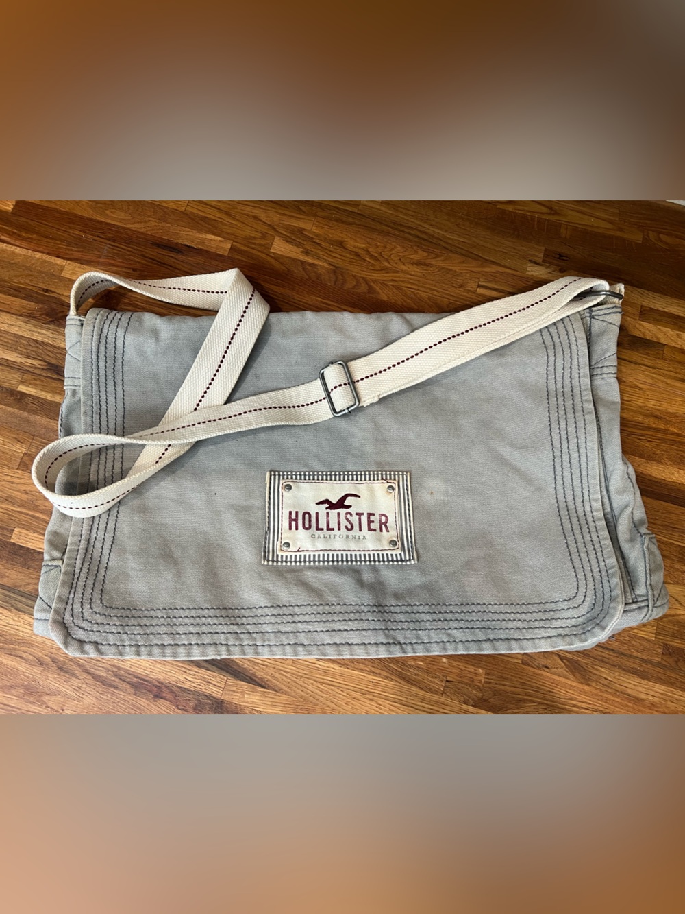 Retro Hollister Light Gray Canvas Messenger Bag